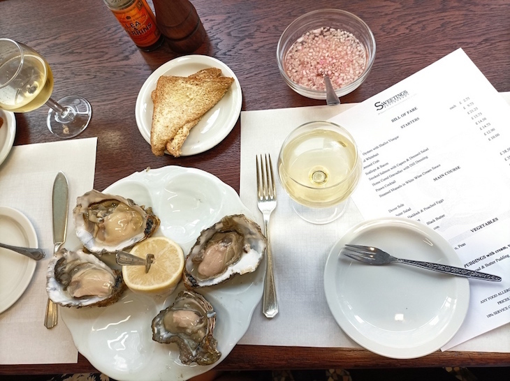 Oysters, brown bread and white wine