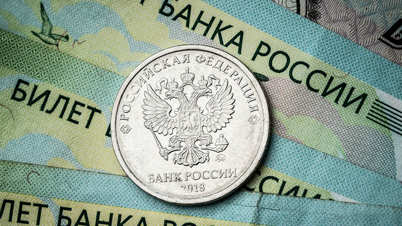 Russian Markets Plummet Amid Stalled Ukraine Peace Talks
