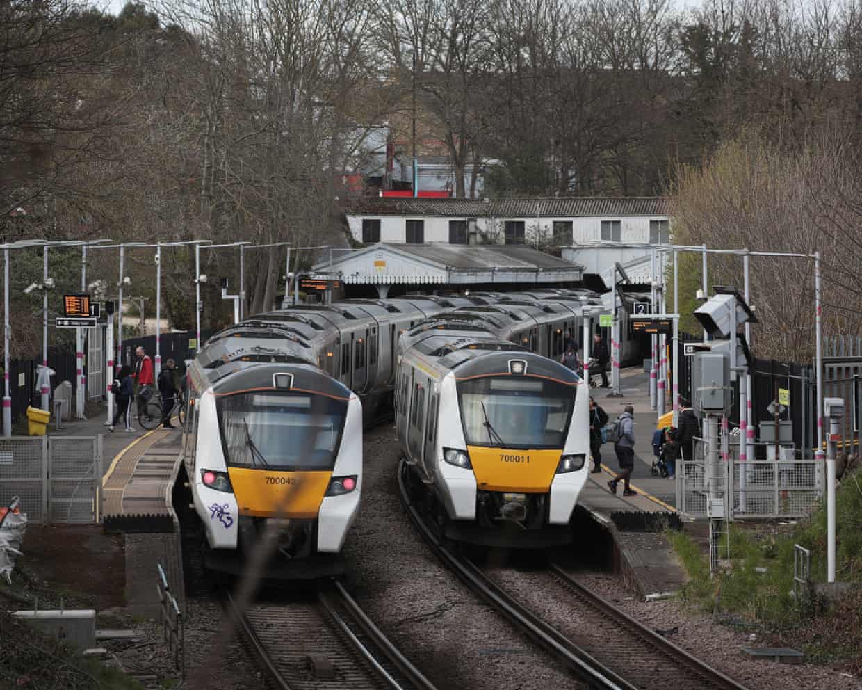 Headline: Trainline Faces Turbulent Times: Shares Slide as London’s Contactless Zone Expansion Threatens Growth