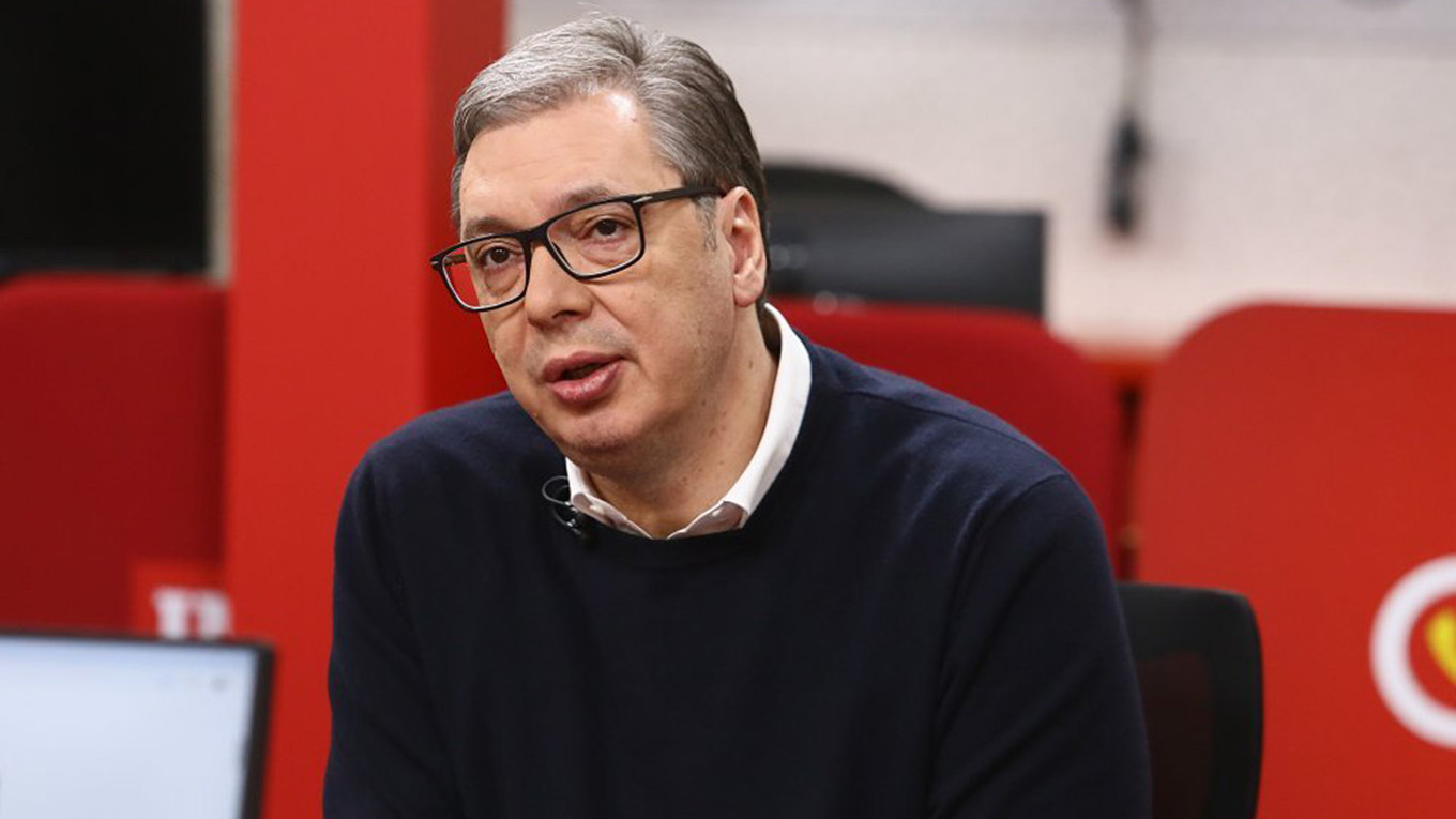 Serbian Presidents Flight Diverted to Baku Amid Ukraines Record Drone Assault on Russia