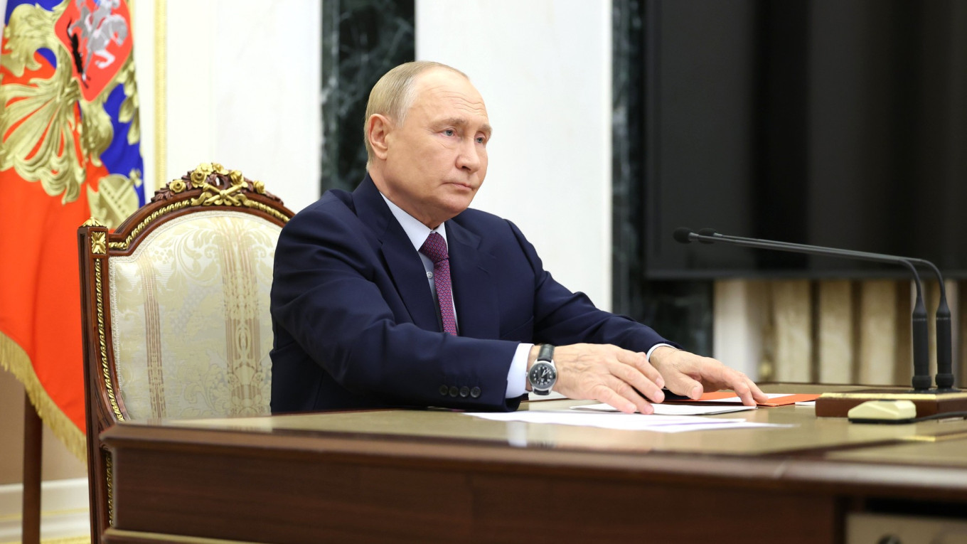 Putin Calls for Renewed Russia-Ukraine Negotiations in Istanbul Amid Ceasefire Demands