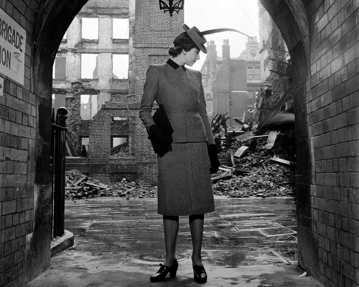 Unveiling a Visionary: Tate Britain to Host Comprehensive Lee Miller Exhibition This Fall