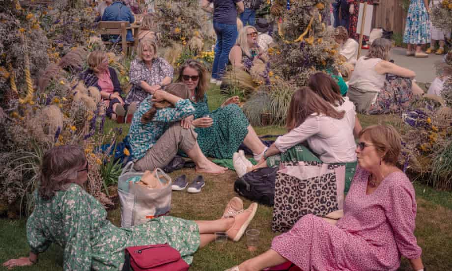 Blossoming Brilliance: A Visual Journey Through the Chelsea Flower Show 2025