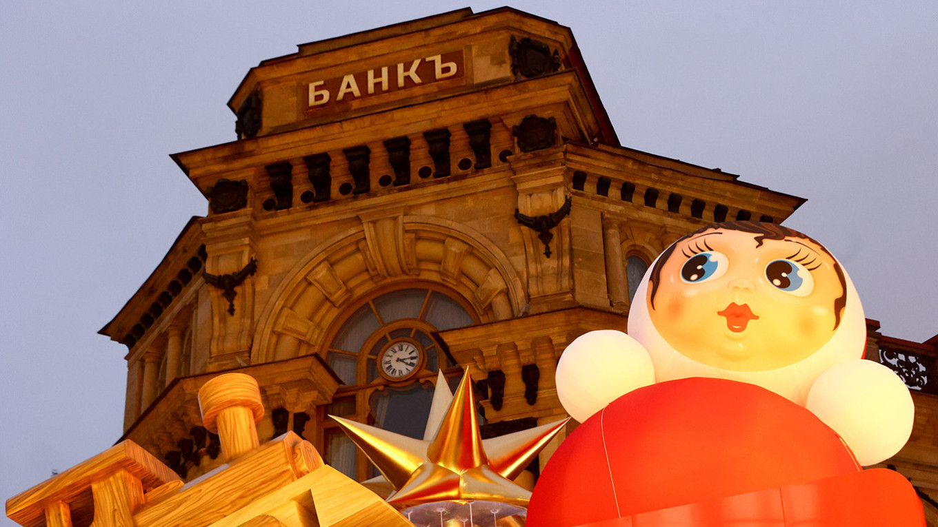 Growing Alarm Over Potential Systemic Banking Crisis in Russia, State Economists Warn