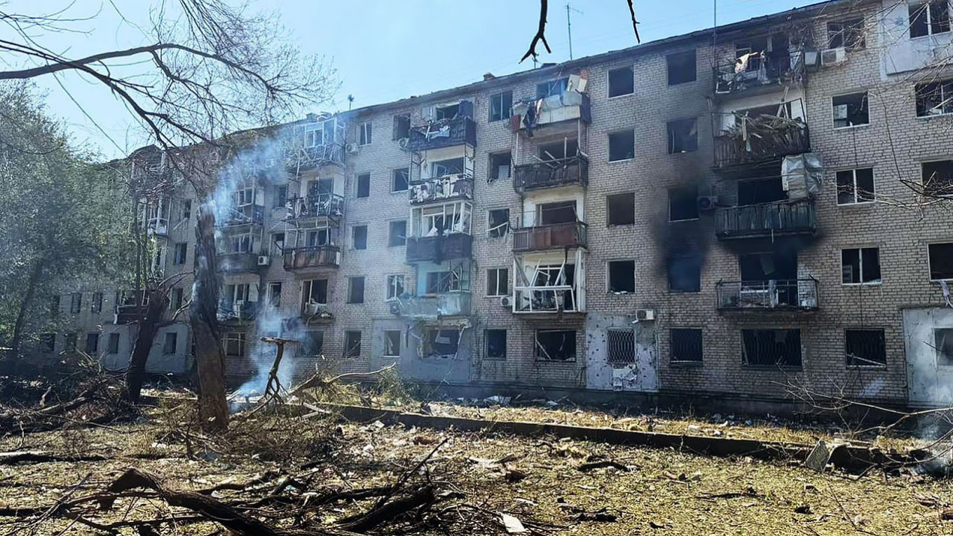 Evacuation of Seven Villages in Eastern Ukraine Amid Escalating Threats from Russian Forces