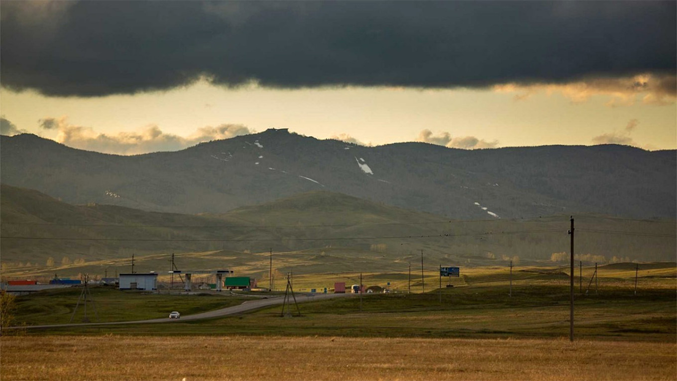 Rising Opposition in Bashkortostan Amid Controversial Plans for Copper Mining in Scenic Mountain Range