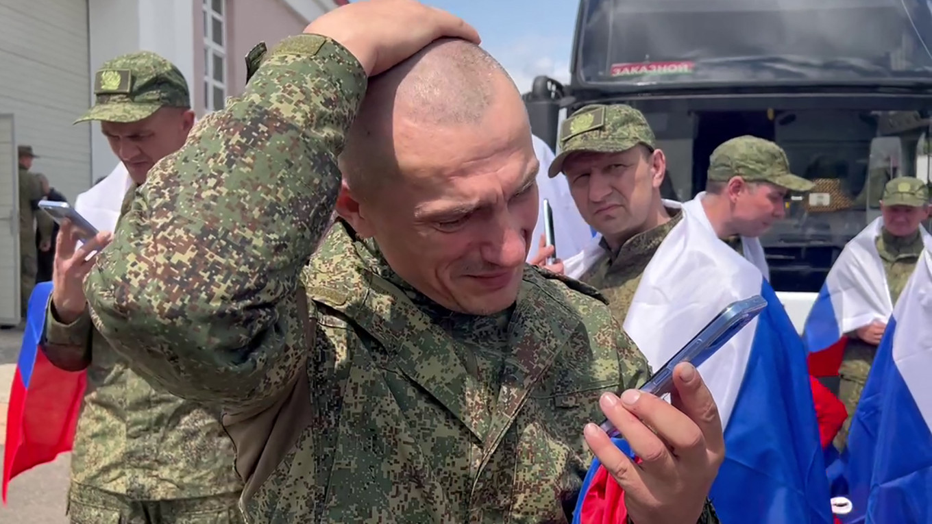Third POW Exchange of the Week Highlights Ongoing Peace Efforts Between Russia and Ukraine