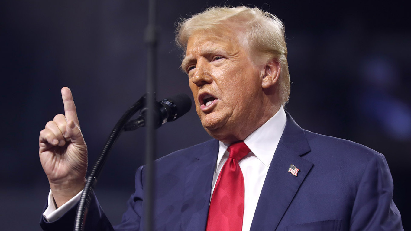 Trump Warns Putin of Dangerous Game Amid Escalating Tensions Over Ukraine