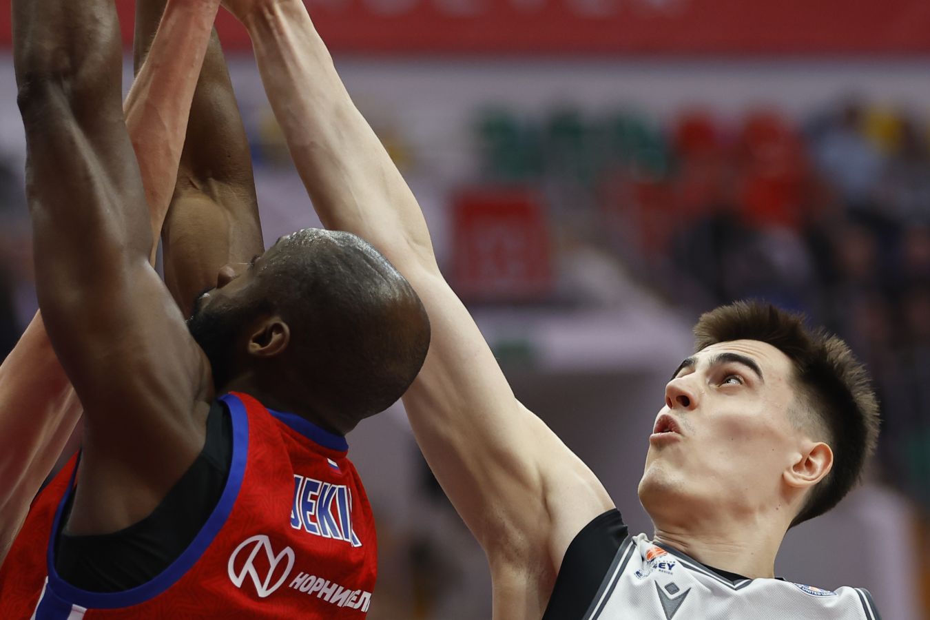 Enisey Extends Contract with Forward Sergey Dolinin