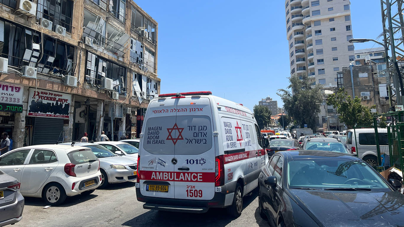 Russian Embassy Alerts Citizens to Exit Israel Amid Escalating Conflict with Iran