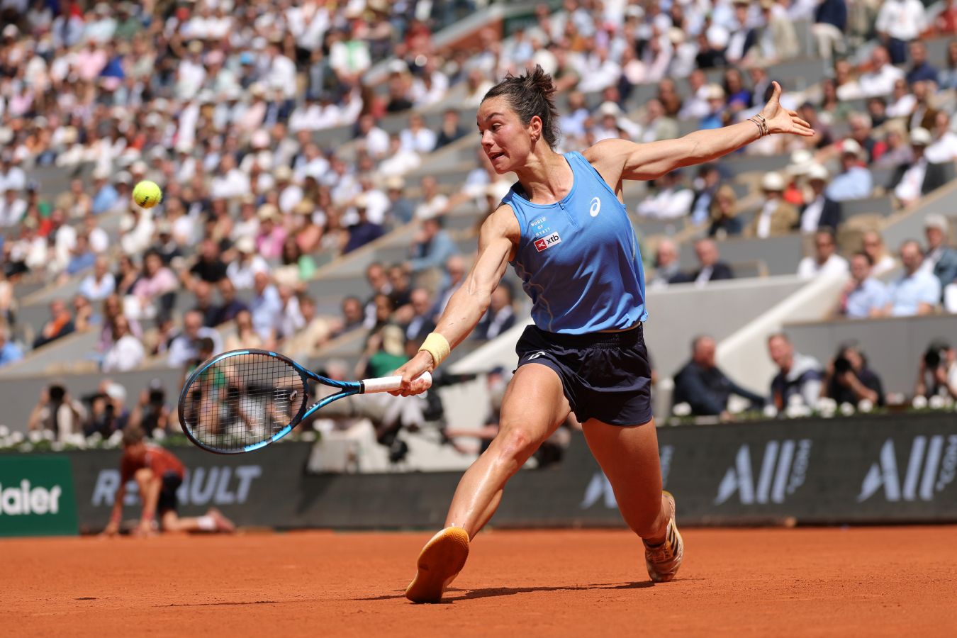Lua Boisson Shatters Records as Lowest-Ranked Quarterfinalist at Roland Garros in 40 Years