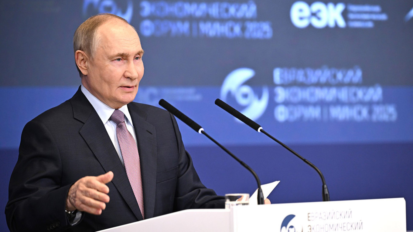 Putin Claims $300 Billion Frozen Assets Loss Is Acceptable for Breaking Western Financial Hegemony