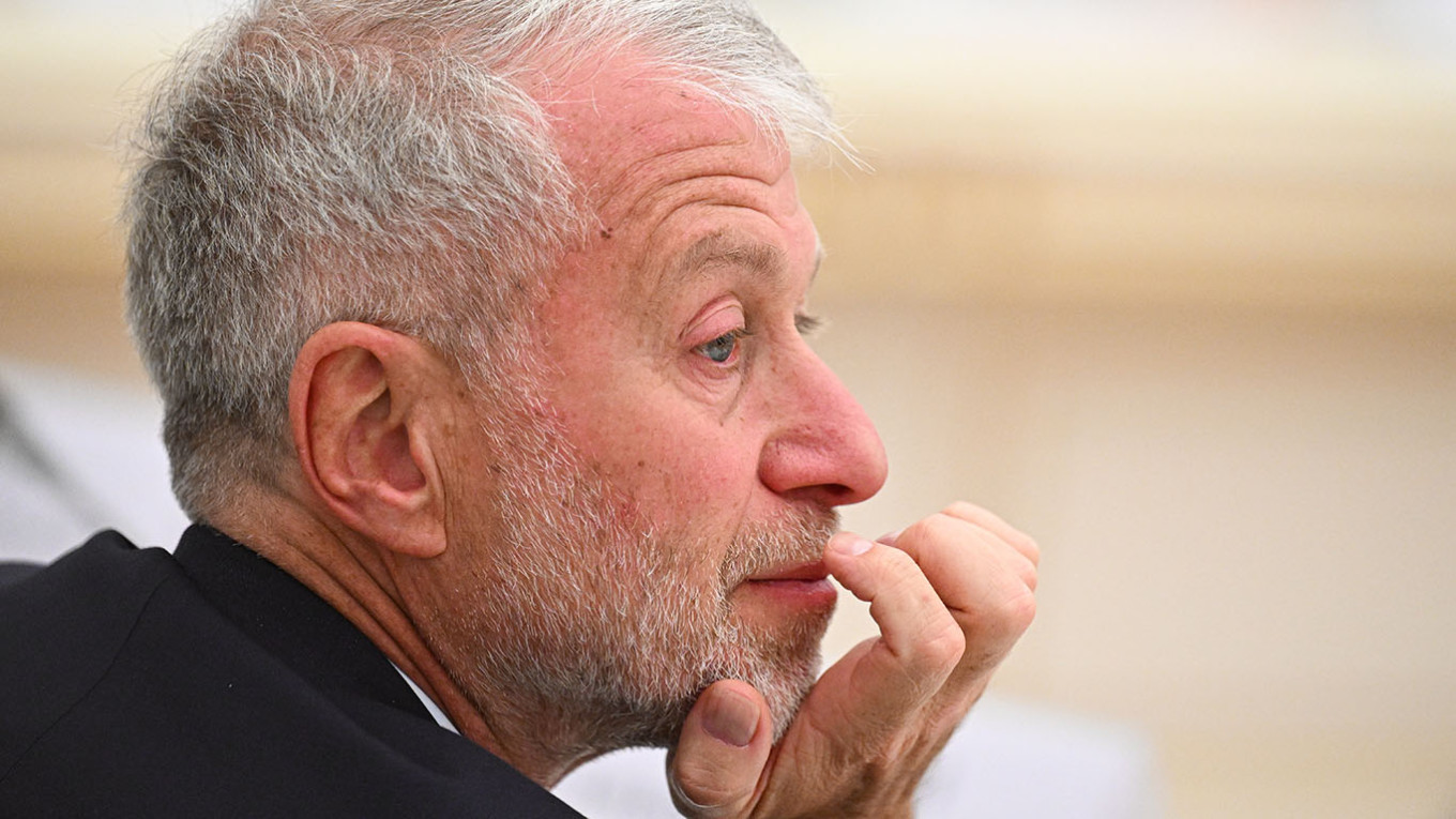 U.K. Considers Legal Action Against Abramovich to Release Chelsea Sale Proceeds for Ukraine Aid
