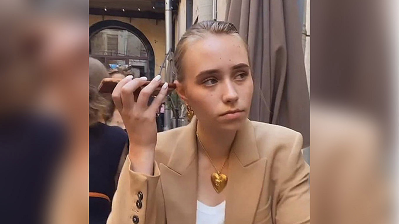 Putin’s Alleged Daughter’s Role in Paris Galleries Promoting Anti-War Art Raises Eyebrows