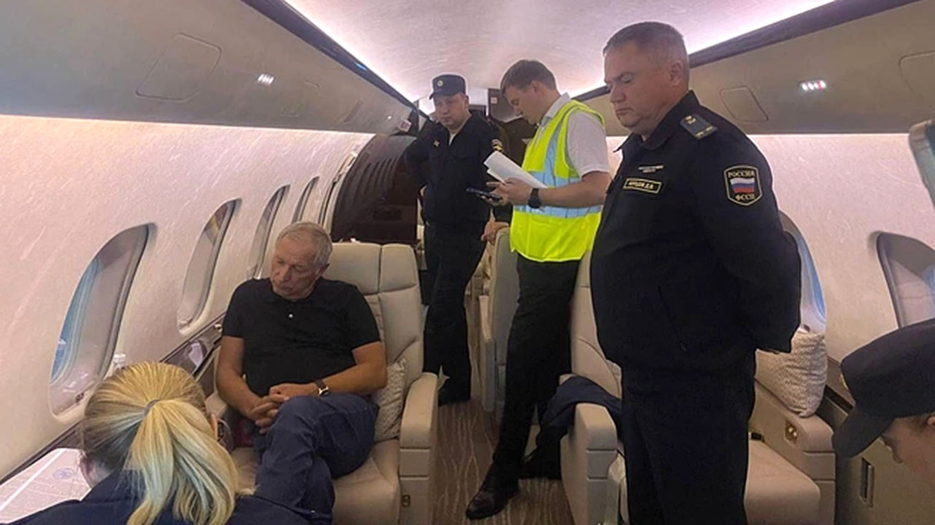 Gold Tycoon Strukov Detained as Russian Authorities Pursue Nationalization and Corruption Investigations