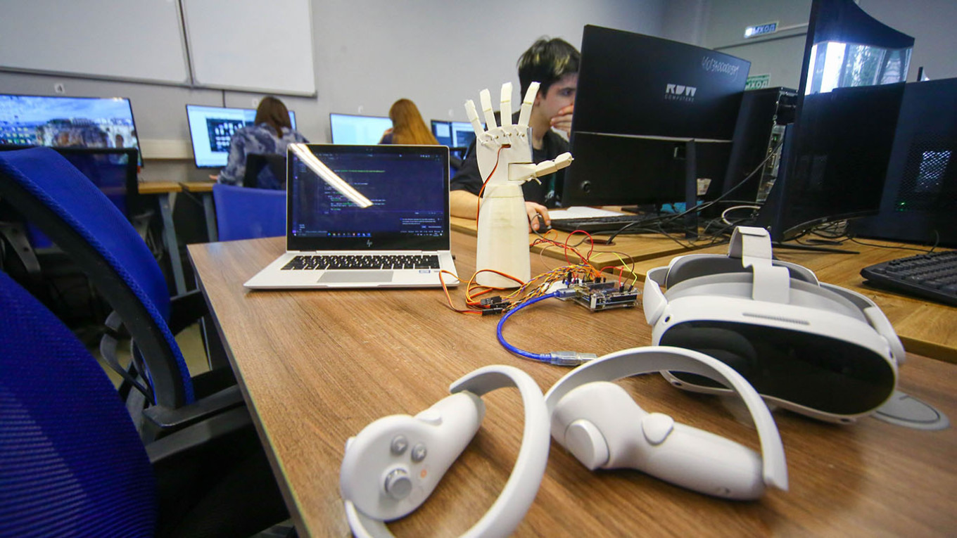 Russia and Belarus Forge AI Framework Emphasizing National Values Amid Western Challenges