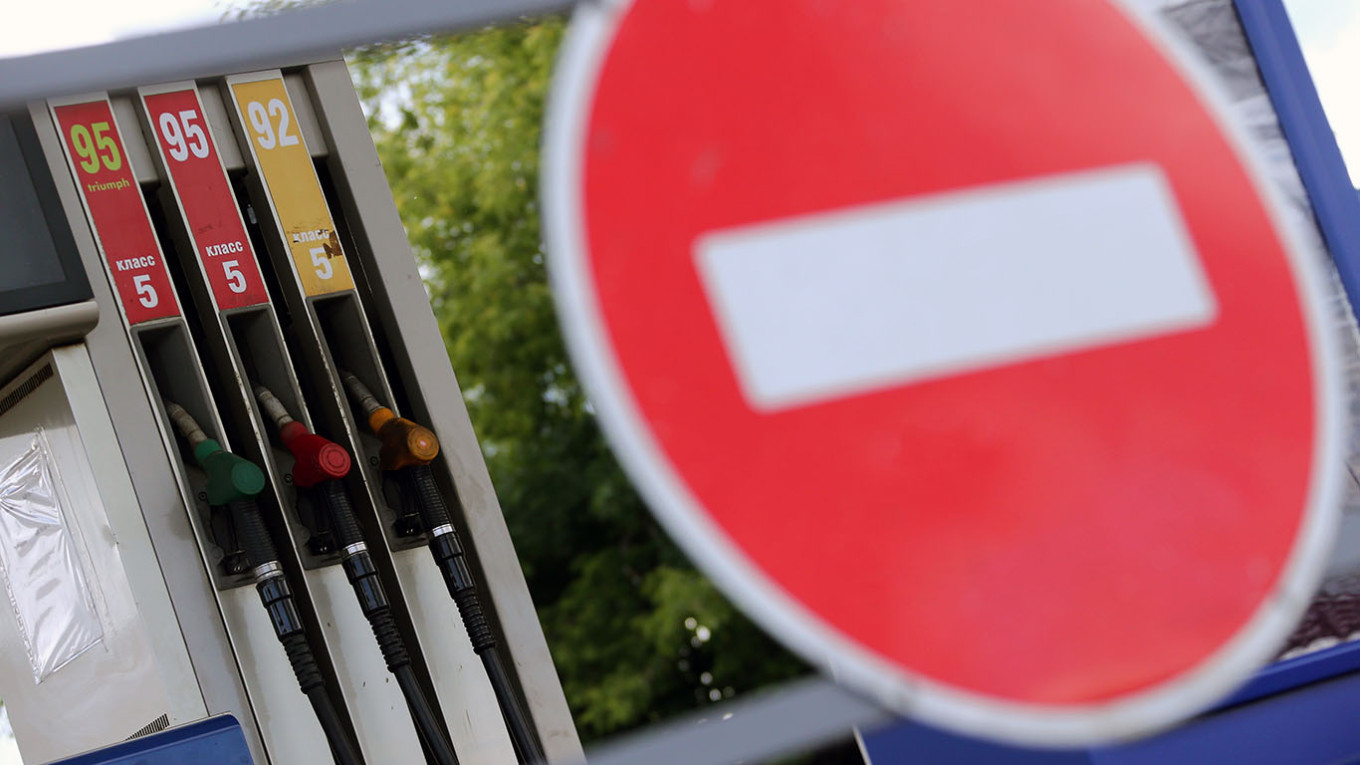 Gasoline Crisis Escalates in Russias Far East Amid Ongoing Ukrainian Drone Strikes