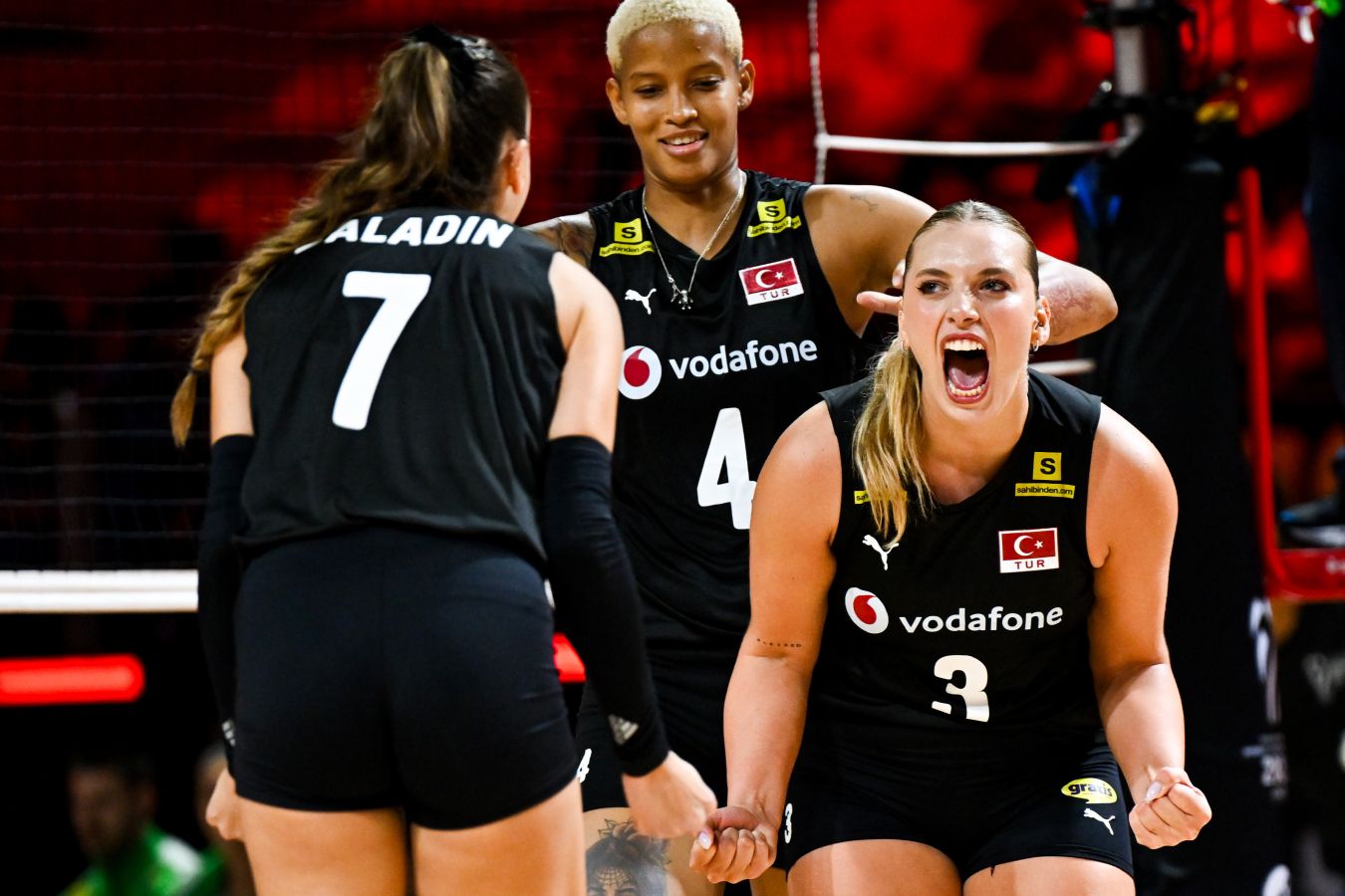 Turkish Volleyball Team Dominates Bulgaria in Group Stage of World Championship 2025