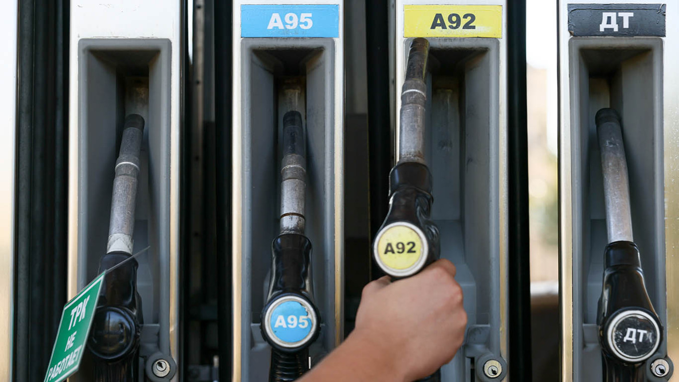 Gasoline Crisis Hits Kuril Islands Amidst Widespread Fuel Shortages in Russia