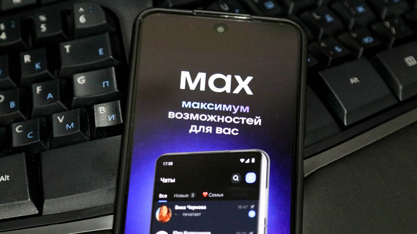 Kremlin Directs Officials to Shift Telegram Operations to National Messaging App Max
