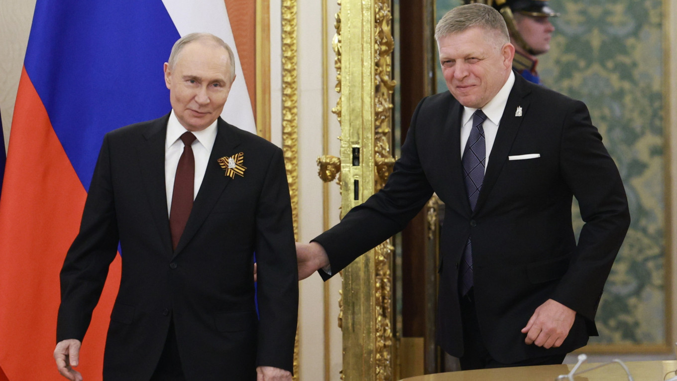 Putin and Ficos Meeting in China: A Diplomatic Dance Amid EU Tensions