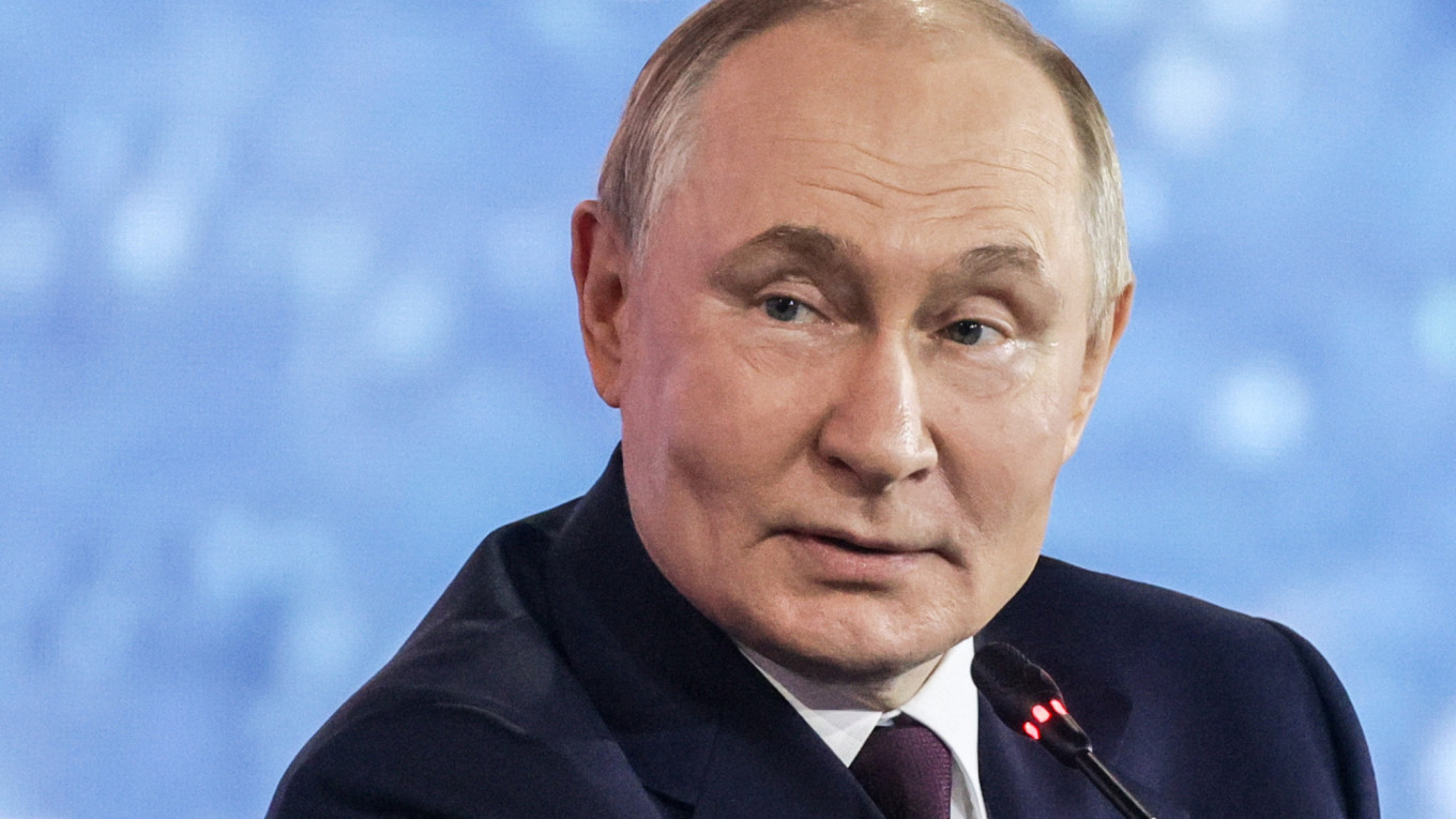 Putin Declares Western Peacekeepers in Ukraine Will Be Legitimate Targets
