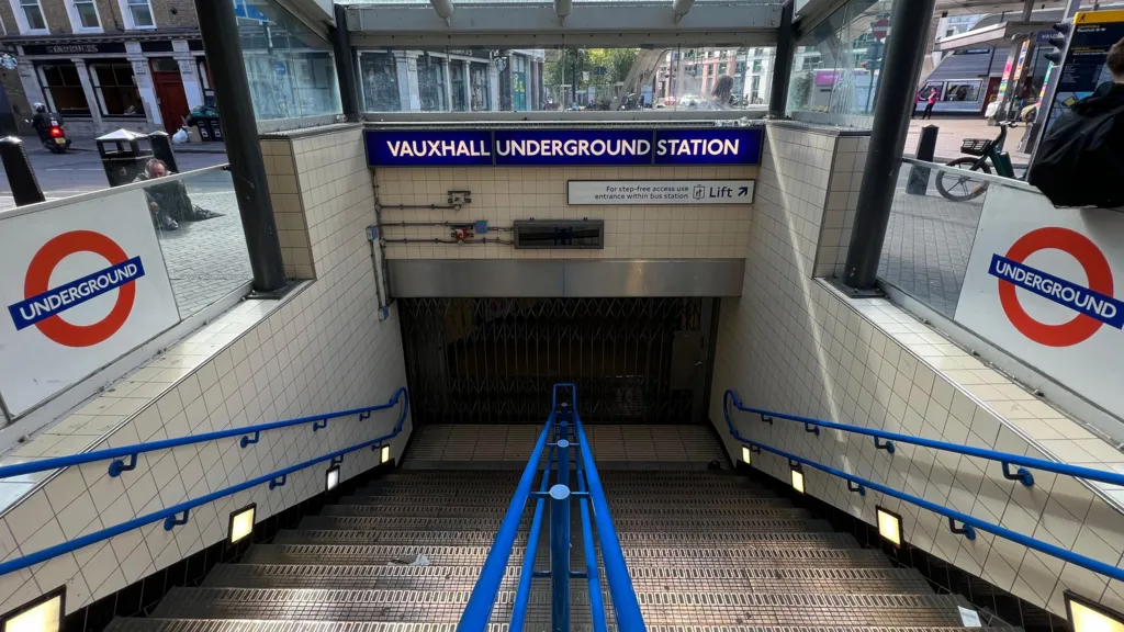 Londons Tube Strike Continues: Commuters Get Creative Amid Ongoing Service Disruptions