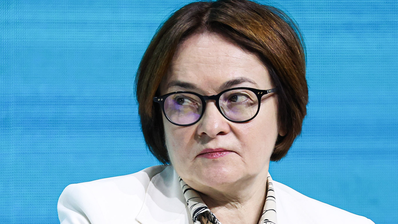 Russian Central Bank Cuts Key Rate to 17% Amid Economic Slowdown Concerns: Businesses Call for More Aggressive Cuts