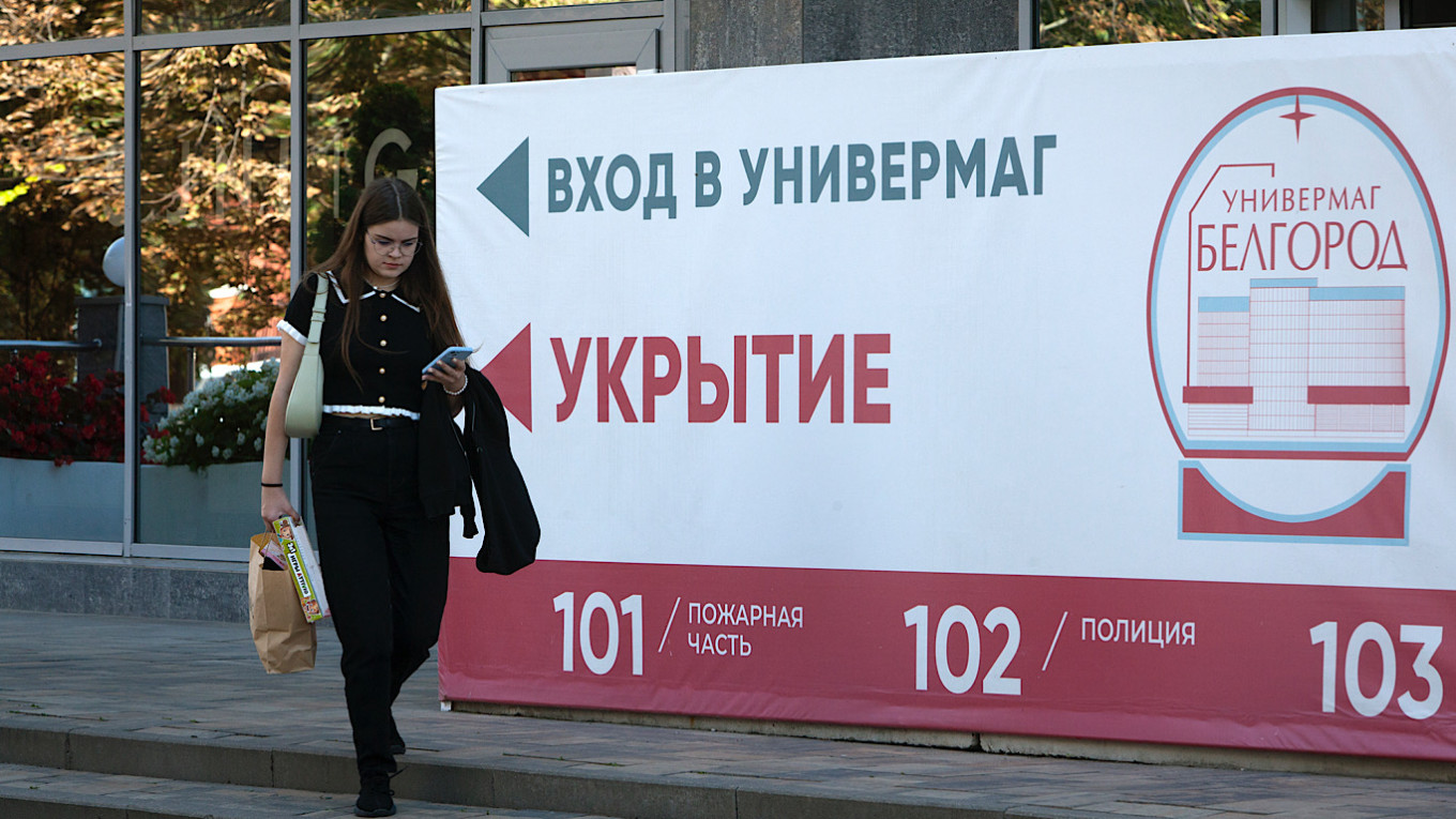 Belgorod Implements Emergency Measures: Malls Closed and Schools Shift to Online Learning Amid Ongoing Drone Threats