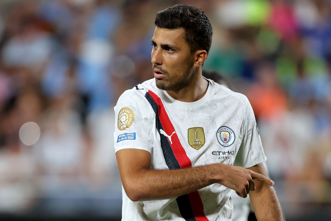 Gvardiola Praises Rodris Stunning Performance Despite Pre-Match Discomfort Against Napoli