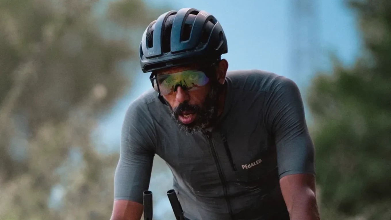 French Cyclist Detained in Russia’s Far East Until Early October Following Border Confusion
