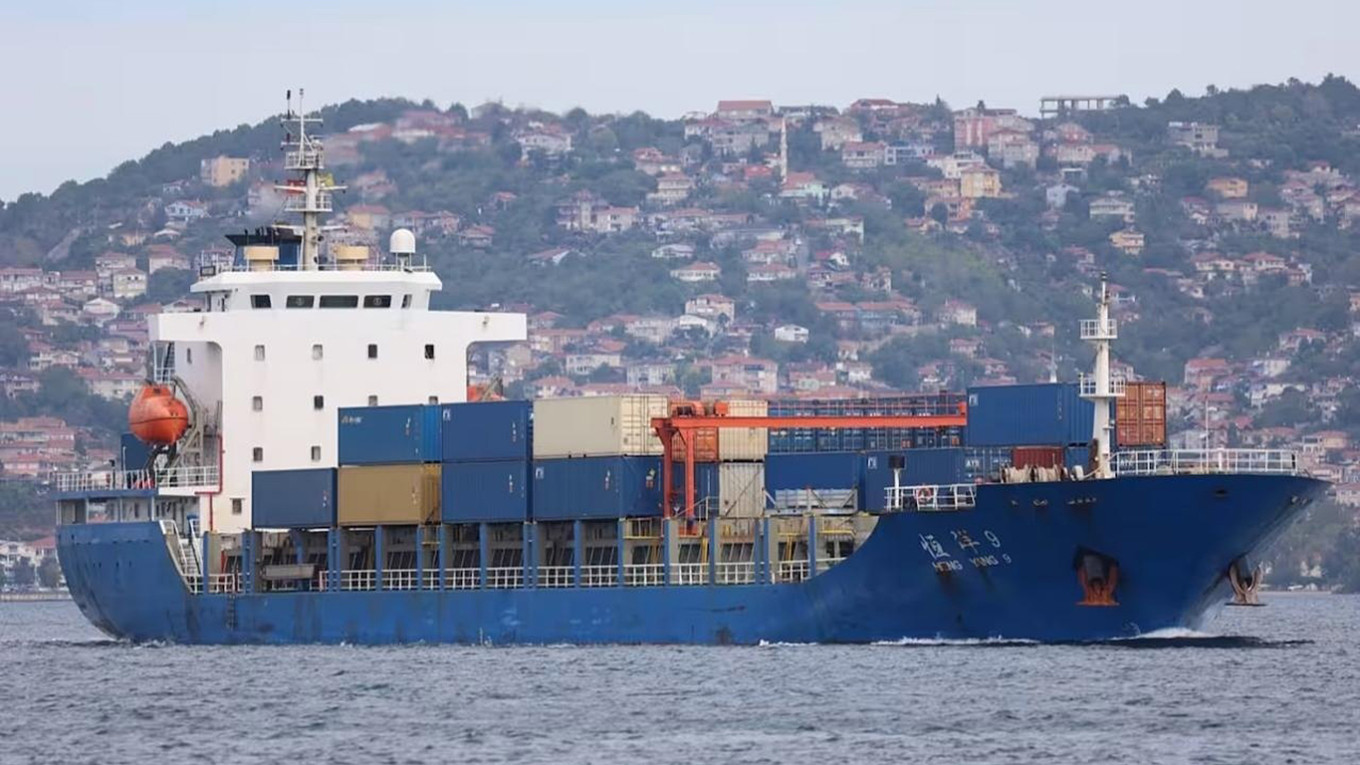 Chinese Cargo Ship Makes Historic Docking in Sanctioned Sevastopol Port