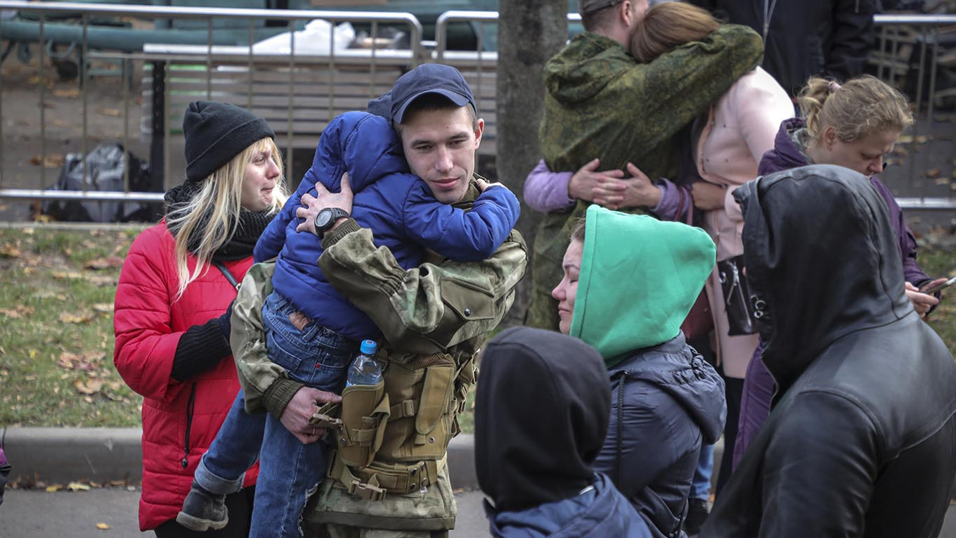 Military Families in Crisis: How the War in Ukraine is Straining Russias Child Welfare System