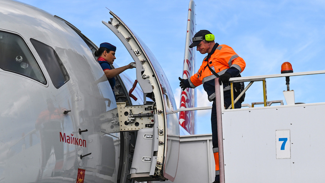 Structural Deficiencies Uncovered in 14 Russian Superjet Airliners