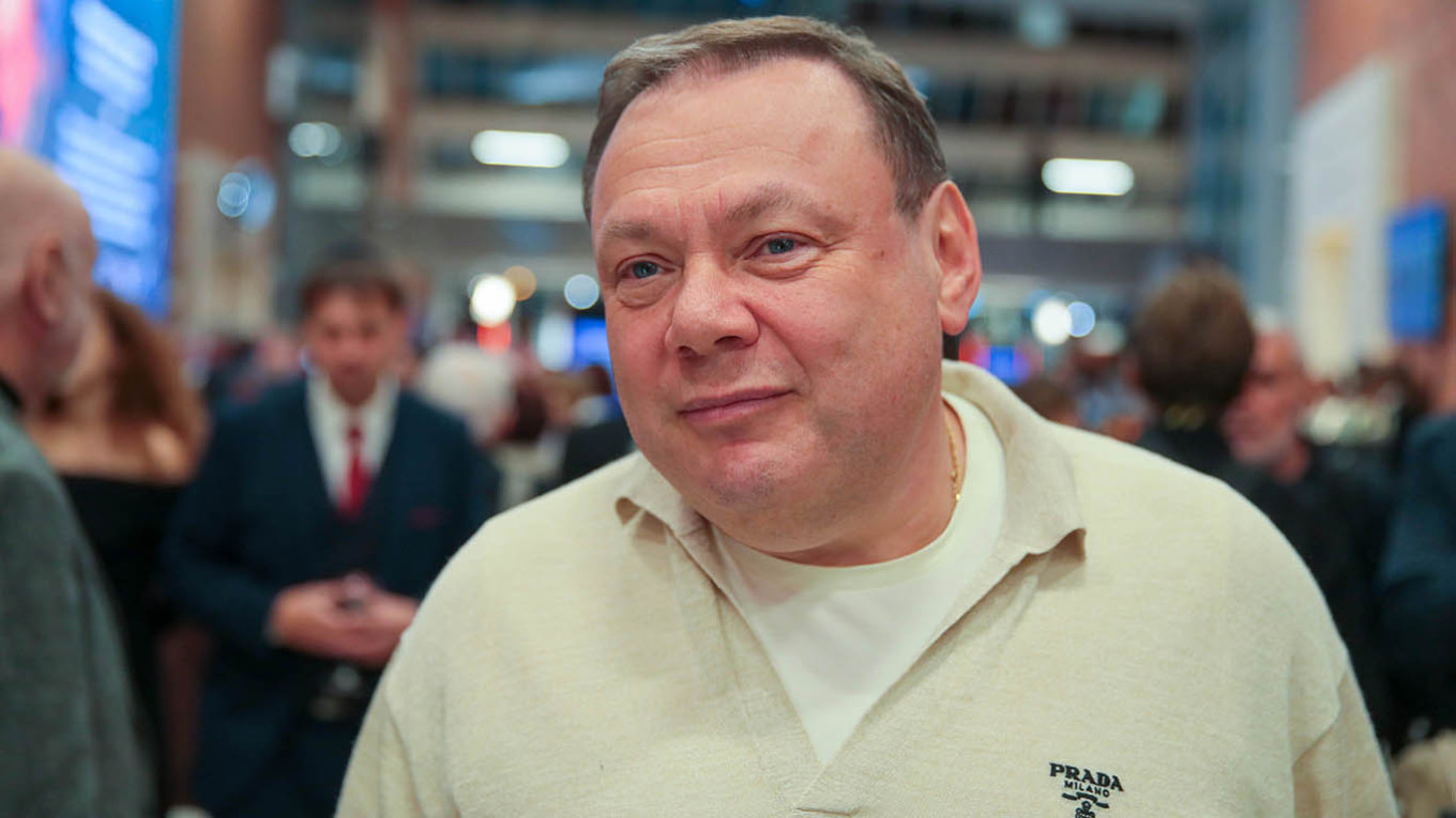EU States Rally Behind Fridman in Fight to Lift Sanctions Amid Controversy