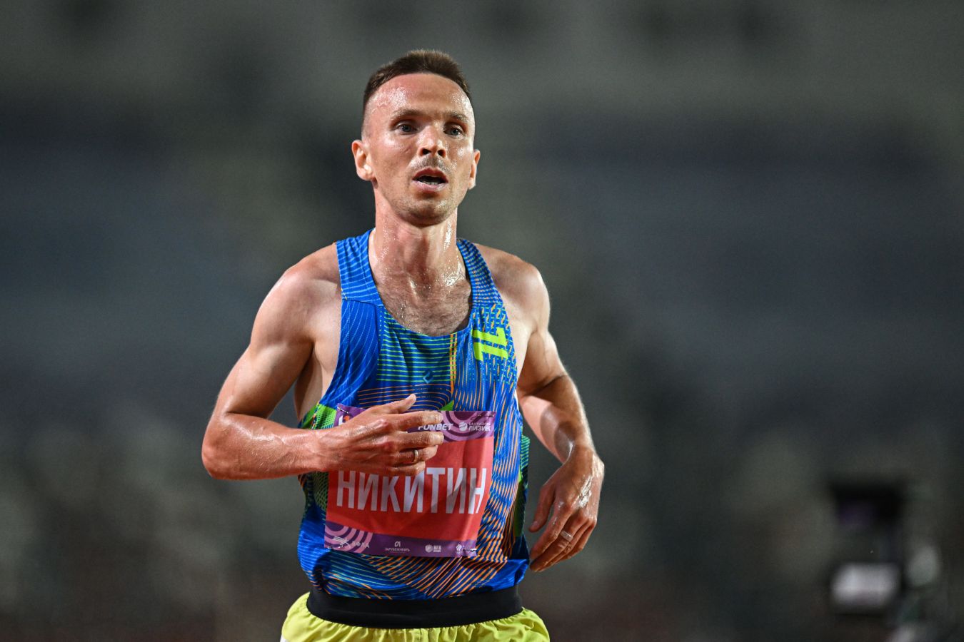 Vladimir Nikitin Celebrates Record-Breaking Performance at Kazan National Half Marathon