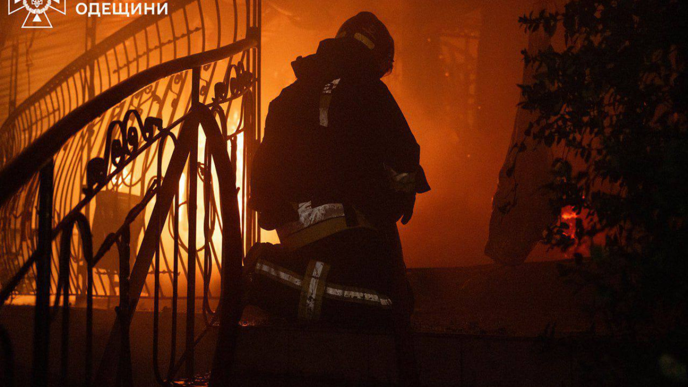 Russian Strikes Leave Odesa Region in the Dark Amid Winter Preparations