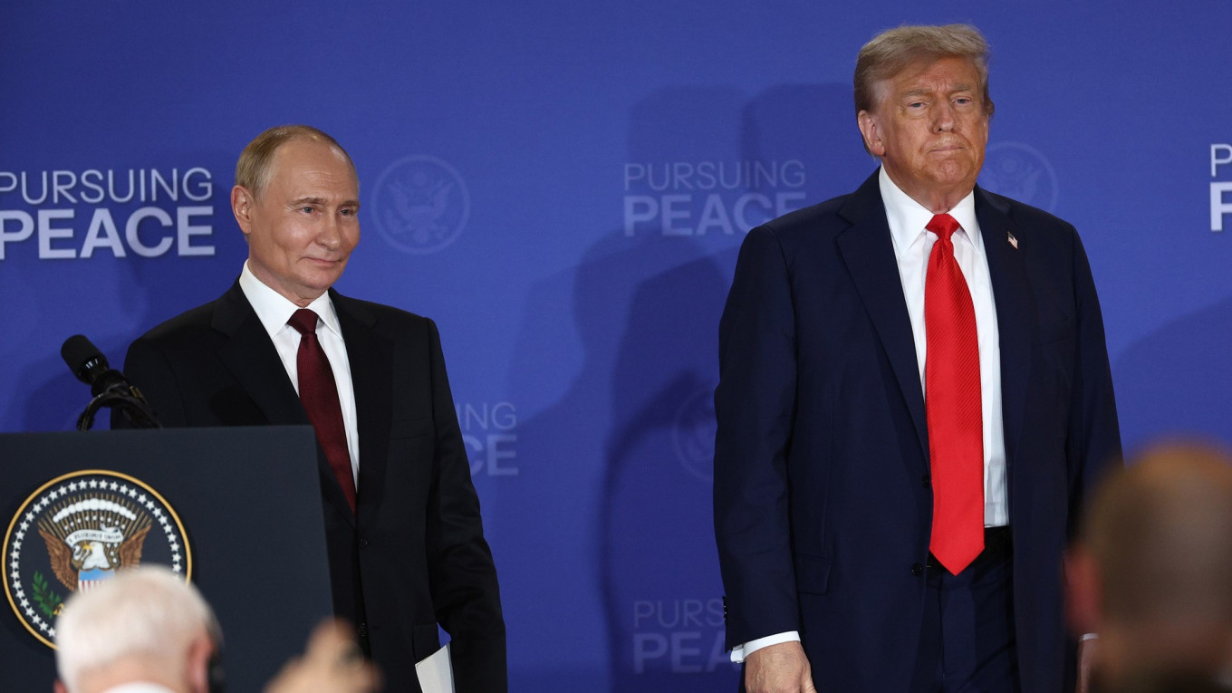 Russia Warns of Stalled Ukraine Peace Efforts, Accuses U.S. of Escalating Tensions