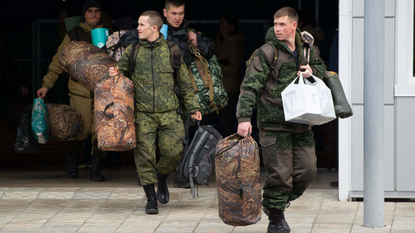 Digital-Only Military Draft: Russia Implements Electronic Summons in Moscow and Beyond