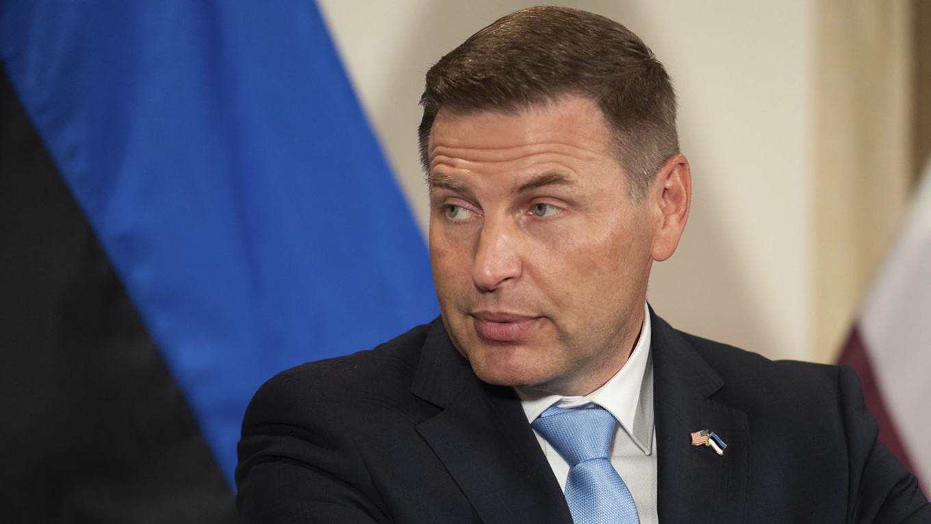 Uncertainty Surrounds Armed Russians Near Estonias Border, Defense Minister Reports