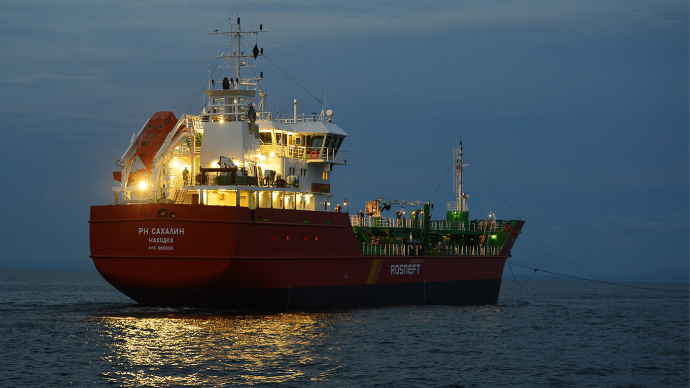 Ukrainian Drone Attacks Trigger Sharp Decline in Russian Fuel Exports, Hitting Historic Lows – Bloomberg