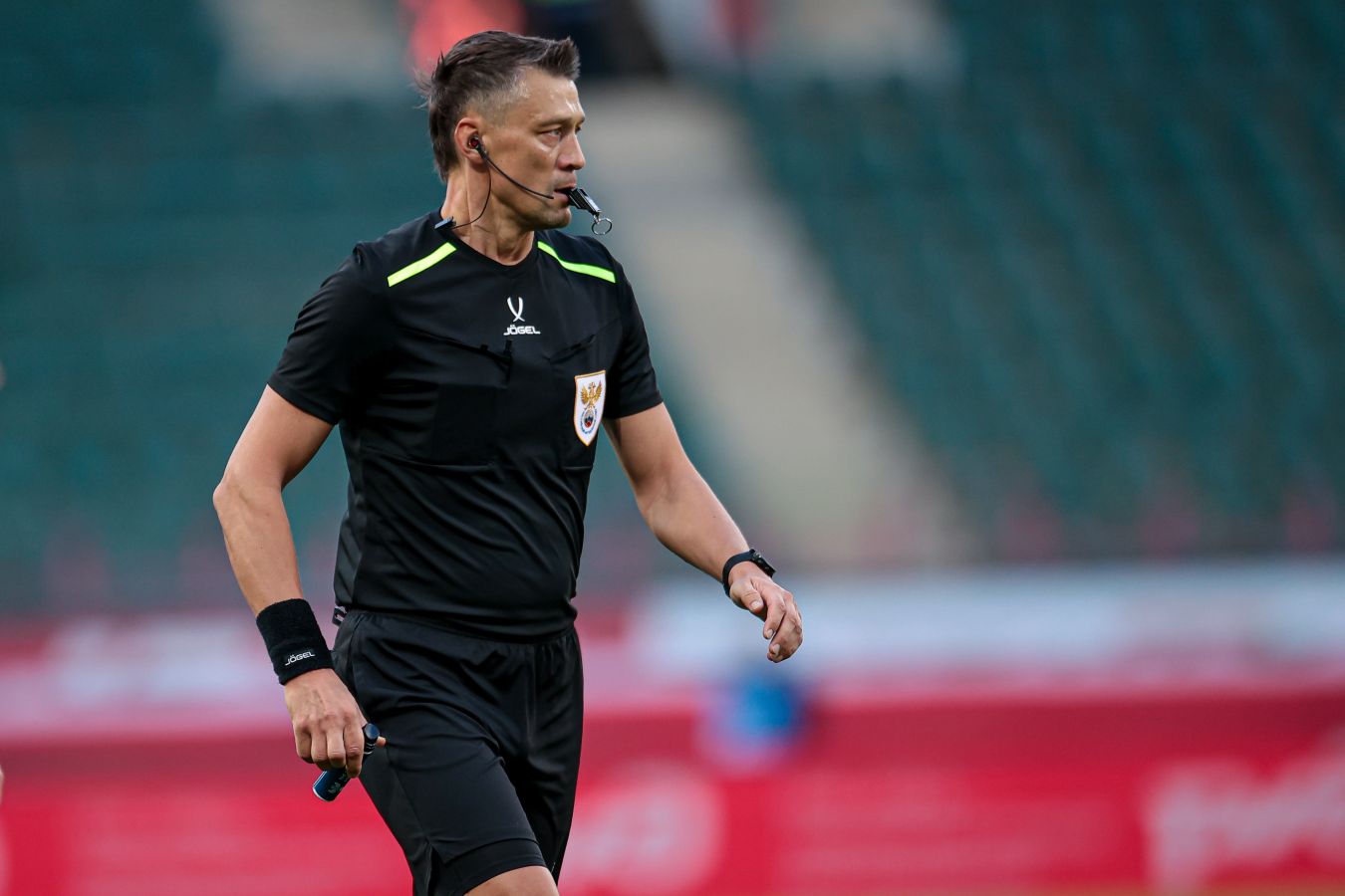 Referee Fedotov Critiques Kazartsevs Inability to Officiate Effectively