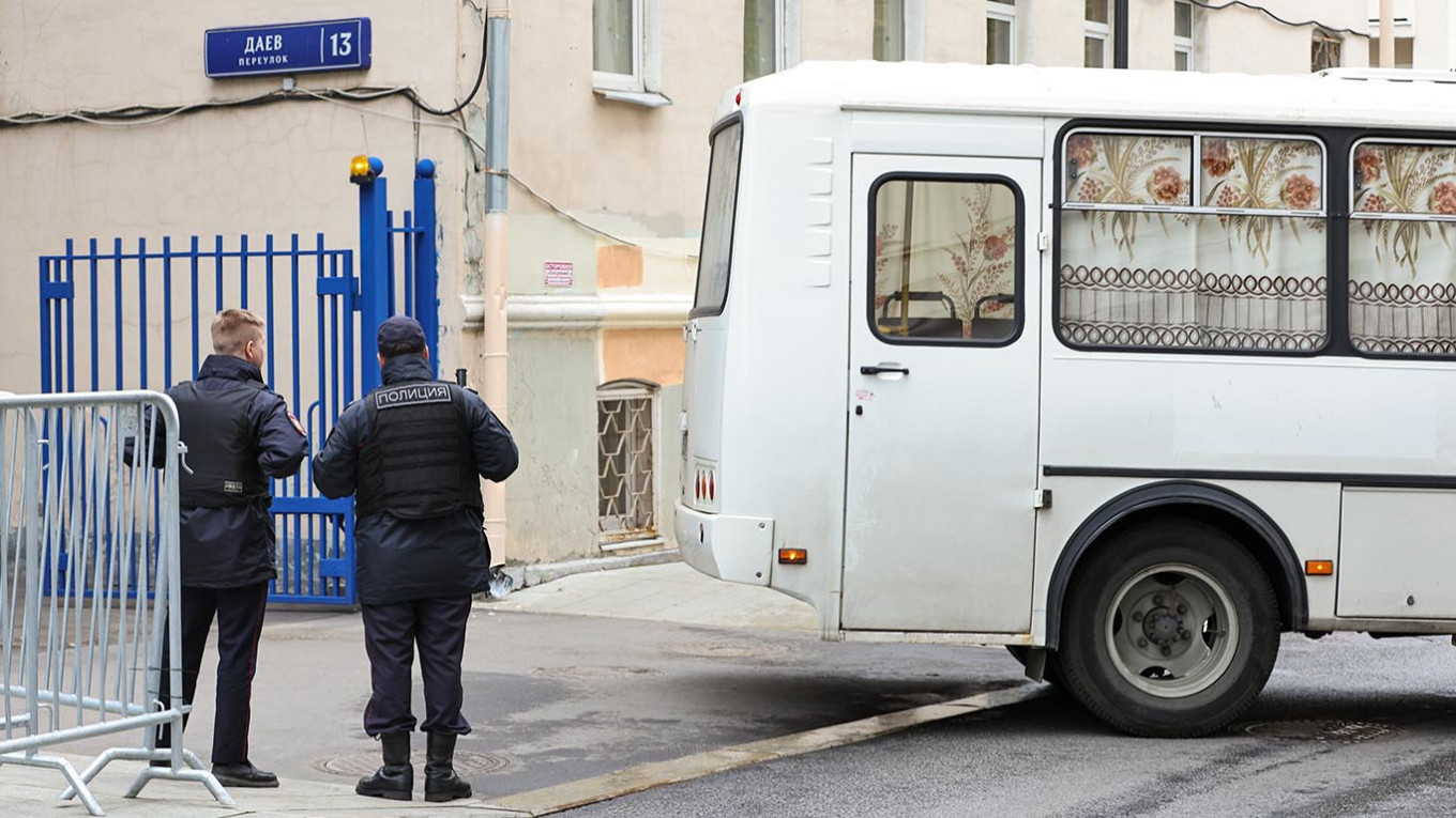 Moscow Uses Facial Recognition to Target Draft Challengers, Rights Group Reports