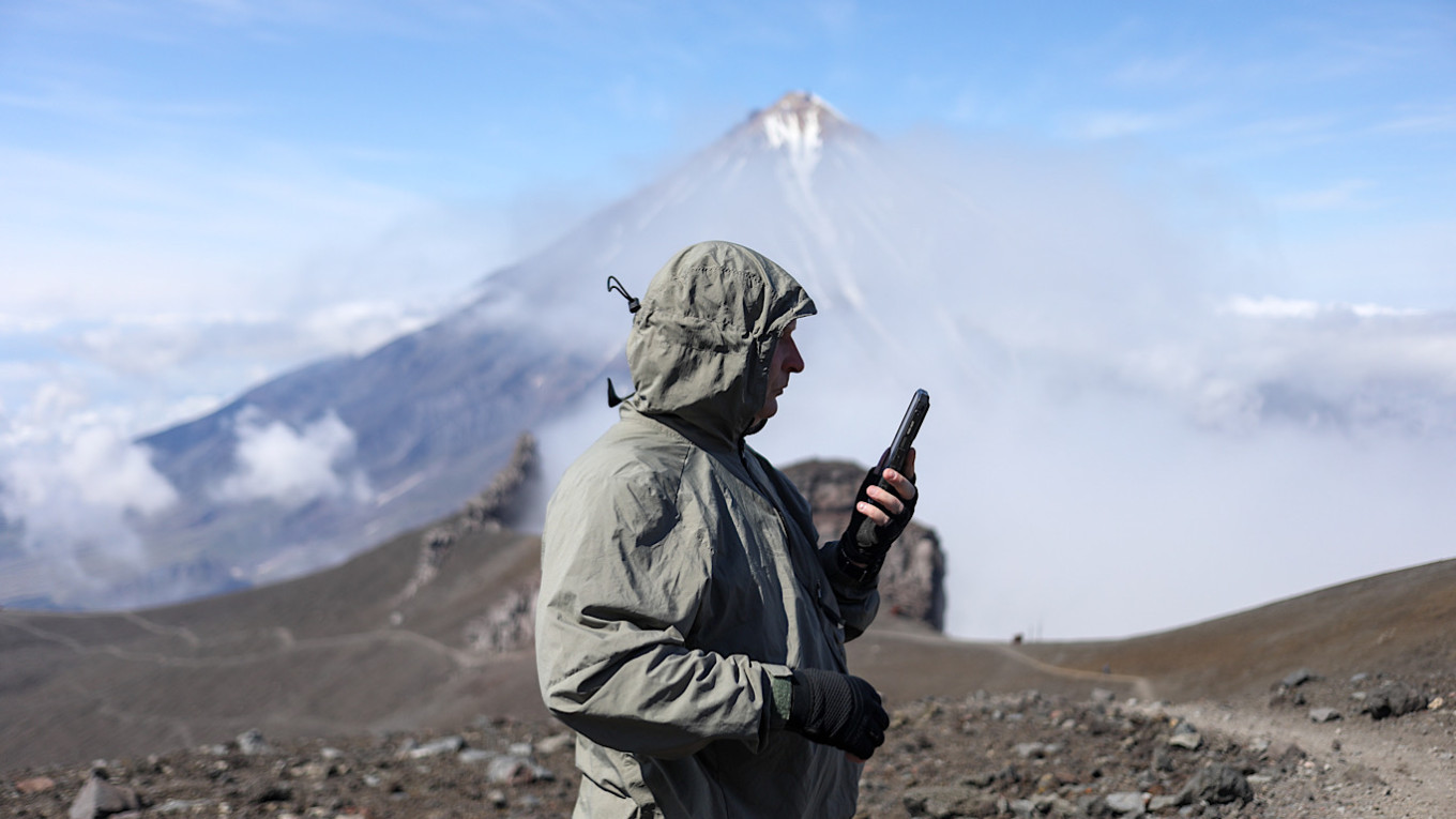 Kamchatka Shaken Again: Eight Aftershocks Hit Following Major Earthquake