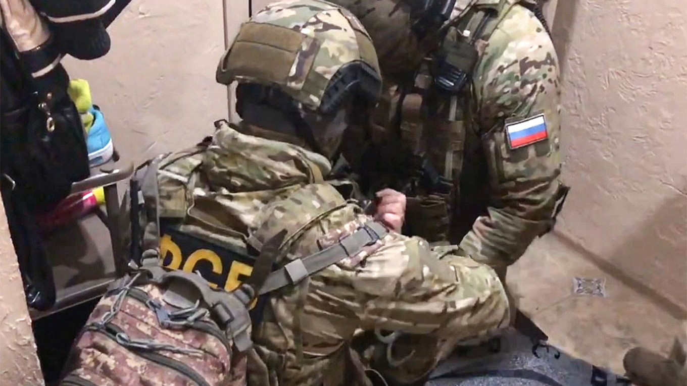 FSB Detains Man in Far East for Alleged Treason Linked to Military Intelligence Transfer to Ukraine