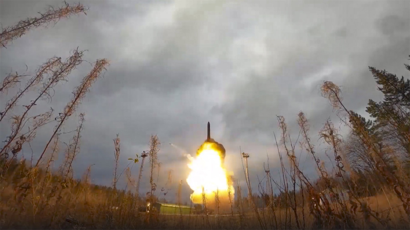 Putin Conducts Strategic Nuclear Drills: A Display of Military Prowess