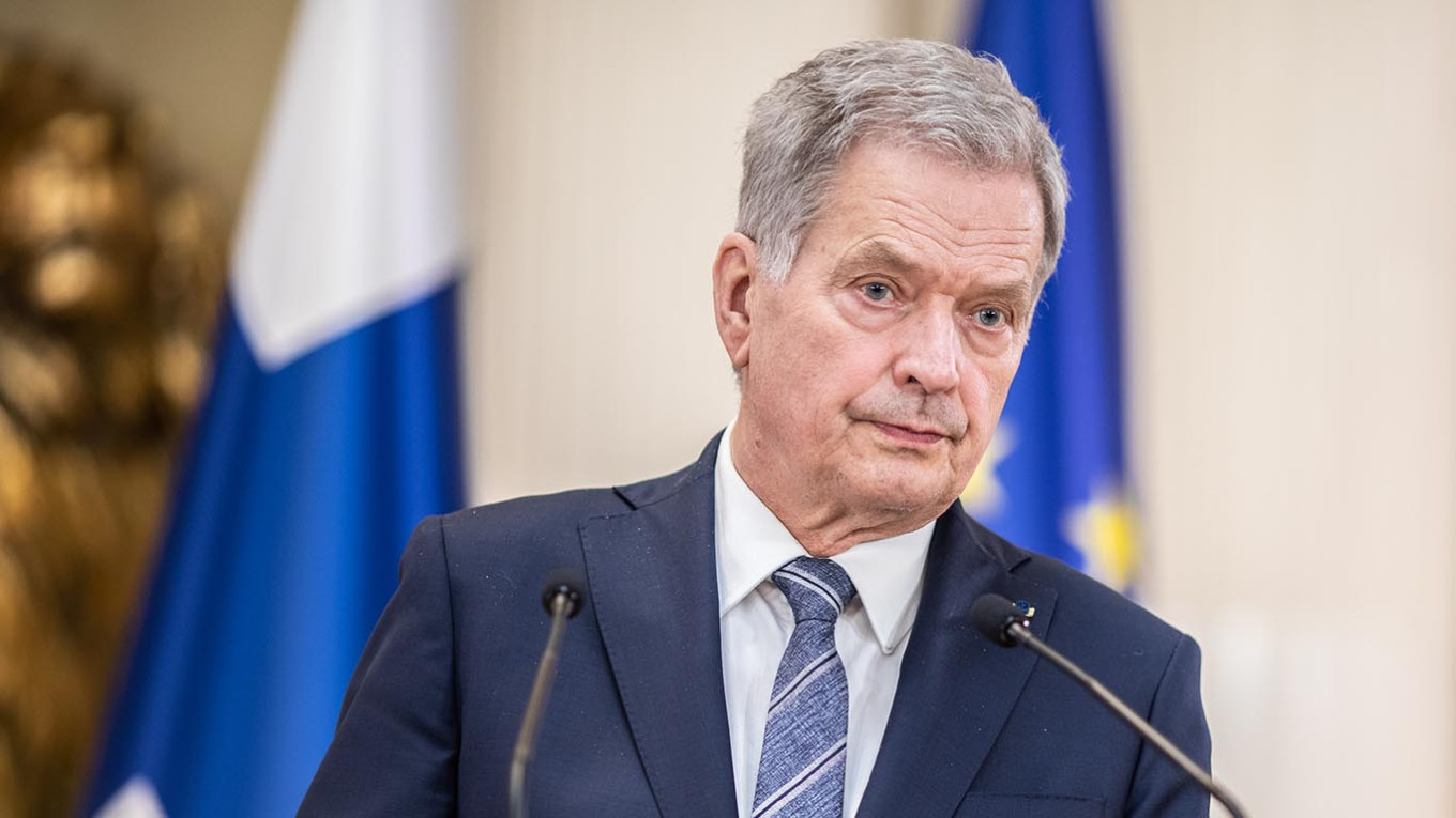 Finnish Ex-President Advocates for Direct EU Dialogue with Putin on Ukraine Conflict