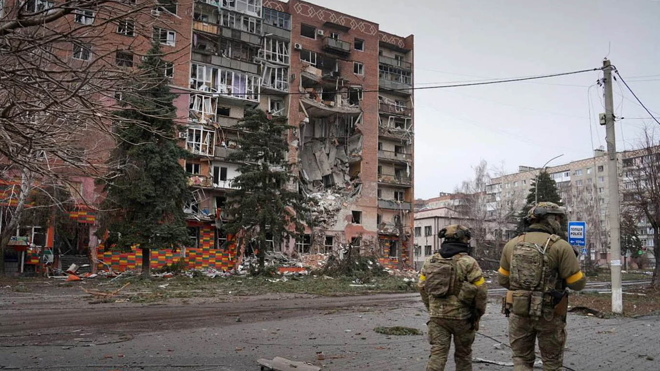 Struggle for Survival: Ukraines Last Stand in Pokrovsk Amidst Russian Advances