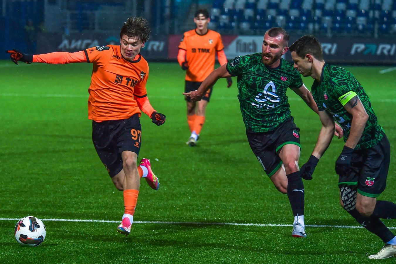 Ural Falls Short Against Neftekhimik in Nail-Biting First League Clash