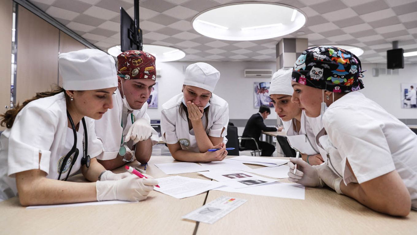 New Legislation Mandates Work in Public Healthcare for Young Medical Graduates in Russia